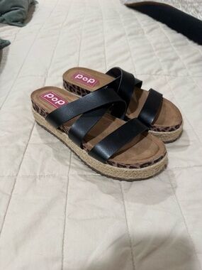 Pop brand Black Crossover Strap Sandals NWOT